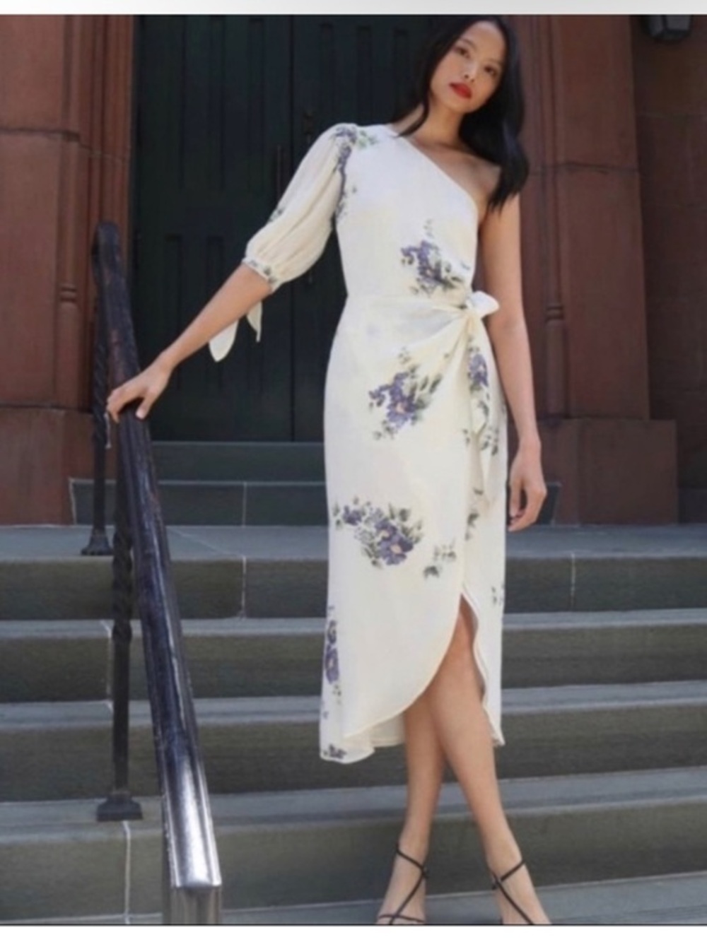 Reformation Rainey Dress in Macadamia Floral Print 4 Damaged